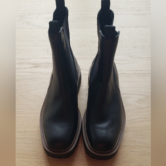 Sam Edelman Laguna Chelsea Boot. Size 7.5 - Picture 5 of 6